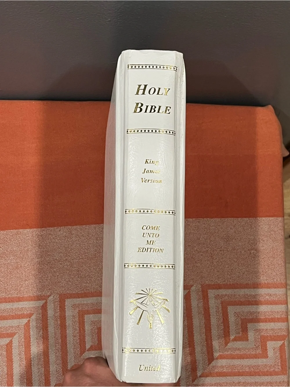 “Come Unto Me” Edition Holy Bible (KJV) - Picture 14 of 15